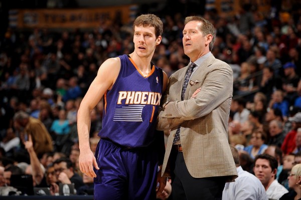 据了主导地 据了主导地